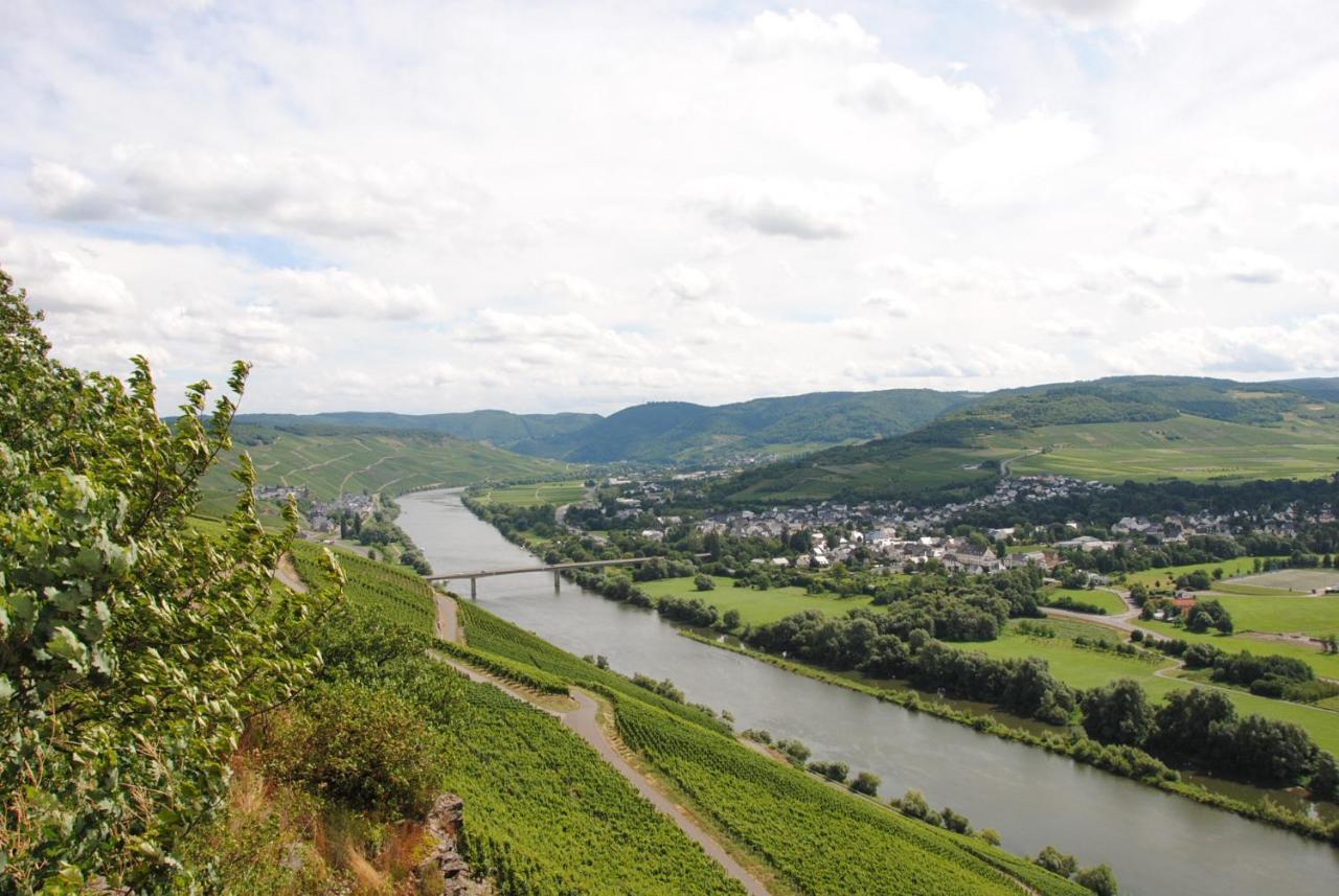 Landhaus Kuntz Lieser Buitenkant foto