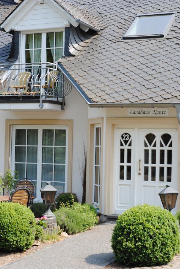 Landhaus Kuntz Lieser Buitenkant foto